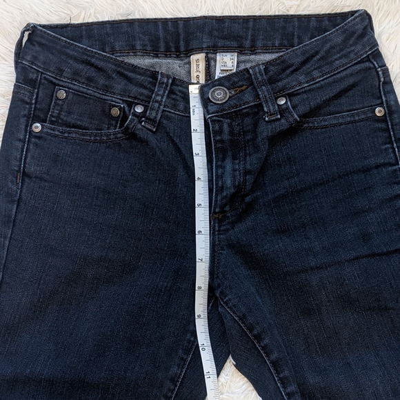⭐BOGO Mango rough hem mid rise jeans - Picture 4 of 8